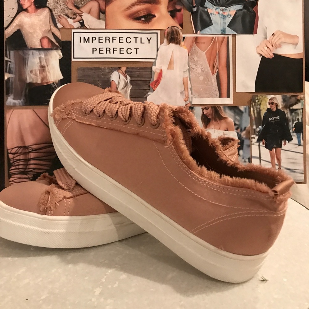 SOLD - Picture 4 of 4